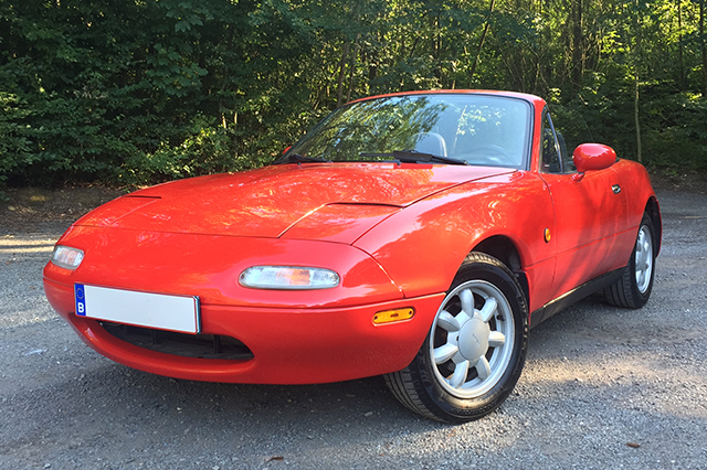 Photo d'une Mazda MX5 roadster 2 places de 1990